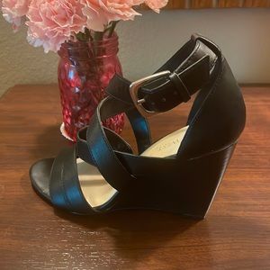 NINE WEST “PLANON” Stripy black leather high heeled wedge sandals
